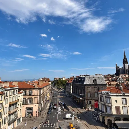 Appartement Loft Sous Les Toits En Centre-ville *